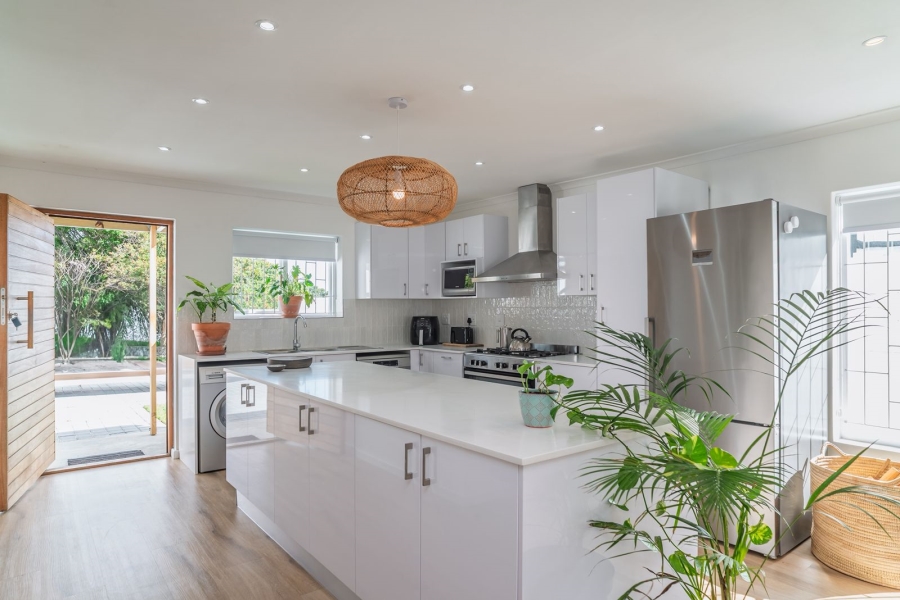 To Let 3 Bedroom Property for Rent in Milkwood Park Western Cape
